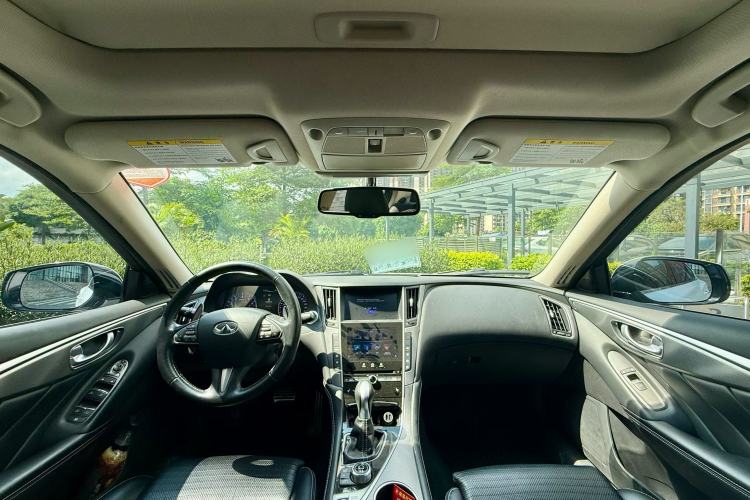 Used Infiniti Q50L 2015 2.0T Sport Edition Center Console