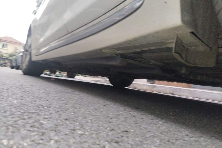 Used Infiniti Q50L 2015 2.0T Enjoyment Edition Chassis Rear Left