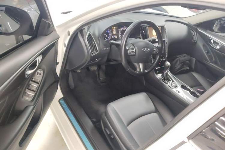Used Infiniti Q50L 2015 2.0T Comfort Edition Driver Seat