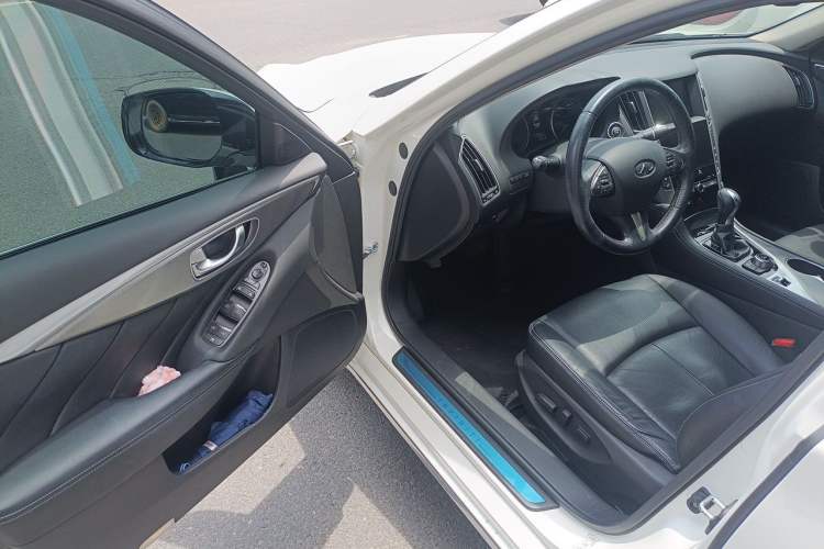 Used Infiniti Q50L 2015 2.0T Enjoyment Edition Driver Seat