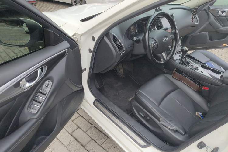 Used Infiniti Q50L 2015 2.0T Comfort Edition Driver Seat