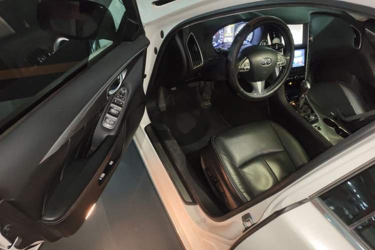 Used Infiniti Q50L 2015 2.0T Enjoyment Edition Driver Seat
