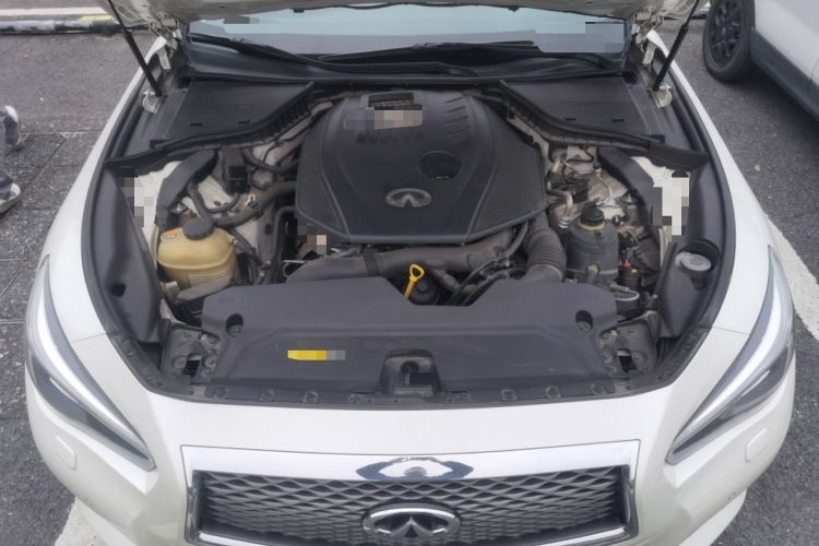 Used Infiniti Q50L 2015 2.0T Enjoyment Edition Engine Bay