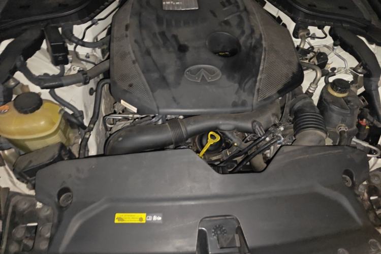 Used Infiniti Q50L 2015 2.0T Comfort Edition Engine Bay