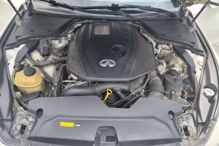 Used Infiniti Q50L 2015 2.0T Enjoyment Edition Engine Bay