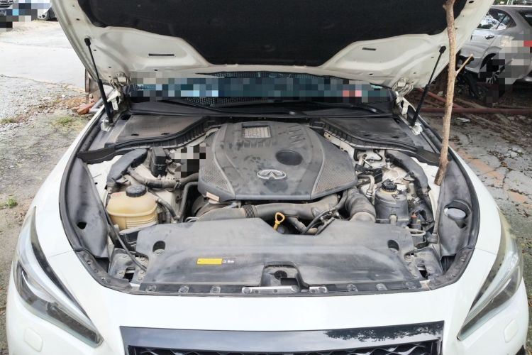 Used Infiniti Q50L 2015 2.0T Enjoyment Edition Engine Bay