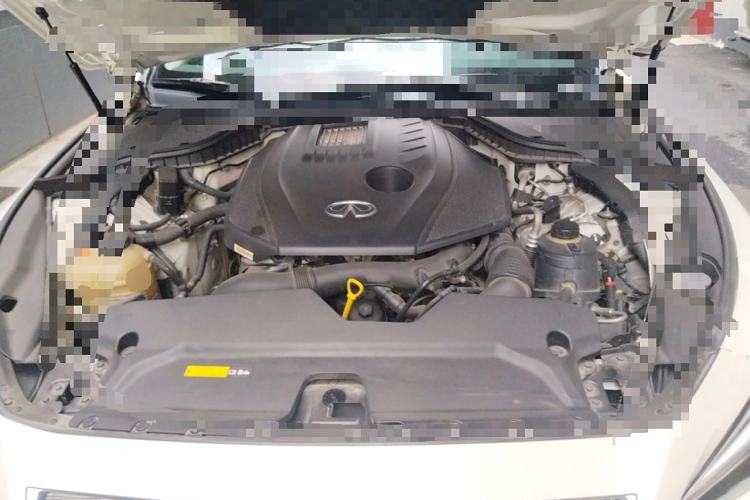 Used Infiniti Q50L 2015 2.0T Enjoyment Edition Engine Bay