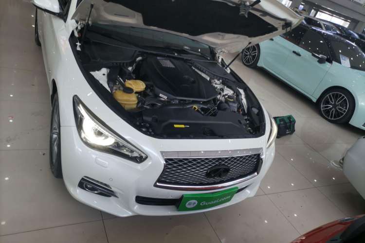 Used Infiniti Q50L 2015 2.0T Enjoyment Edition Engine Bay