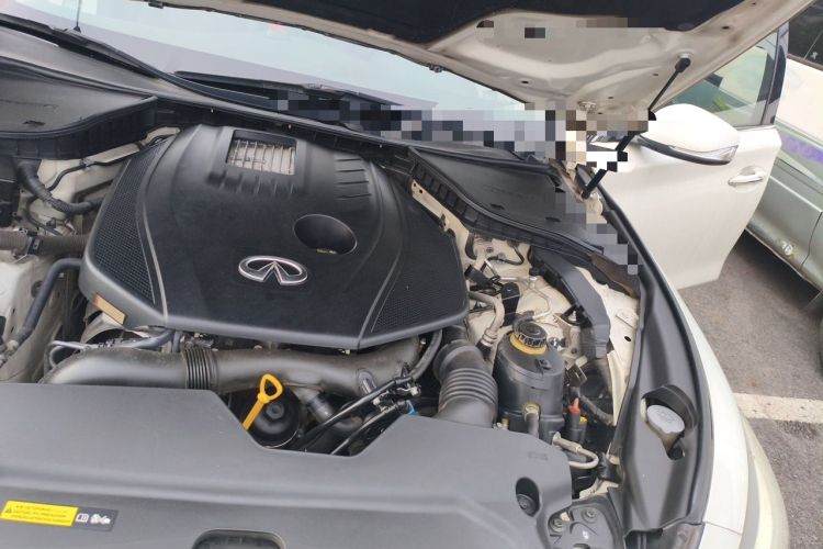 Used Infiniti Q50L 2015 2.0T Comfort Edition Engine Bay Left
