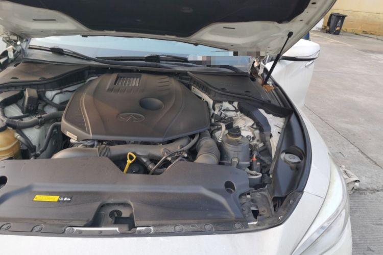 Used Infiniti Q50L 2015 2.0T Comfort Edition Engine Bay Left