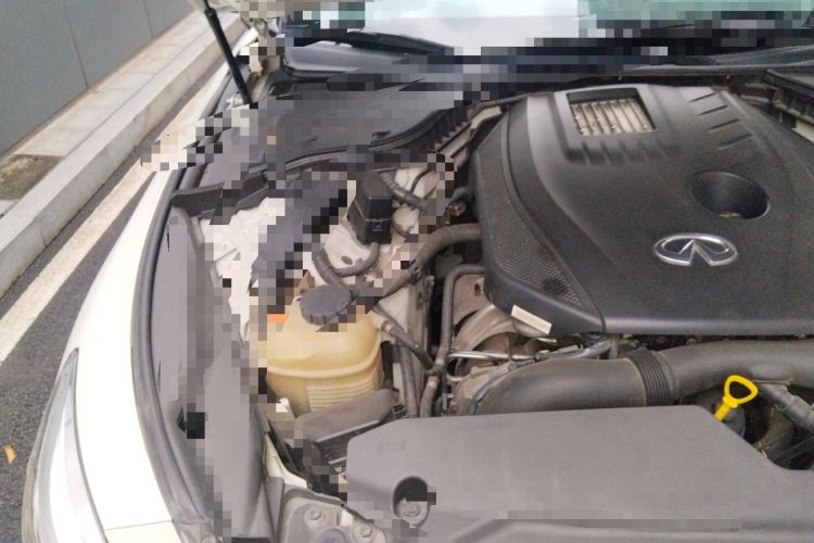 Used Infiniti Q50L 2015 2.0T Enjoyment Edition Engine Bay Right