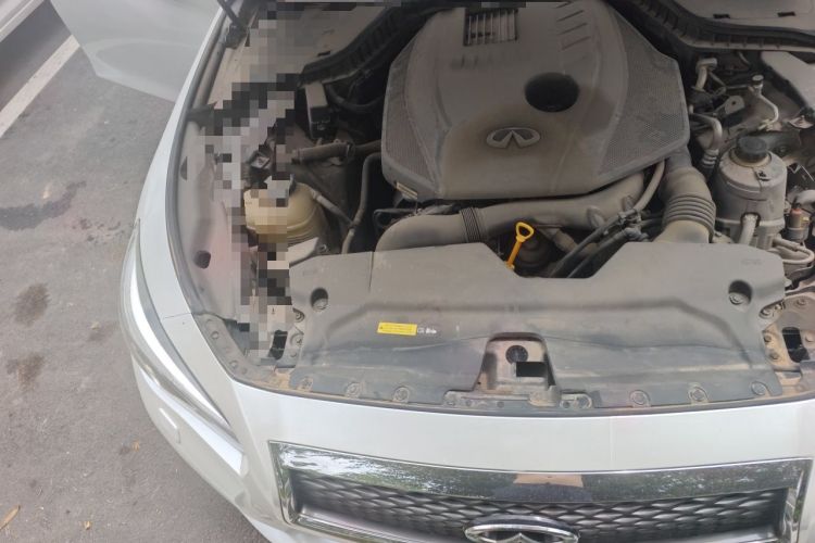 Used Infiniti Q50L 2015 2.0T Enjoyment Edition Engine Bay Right