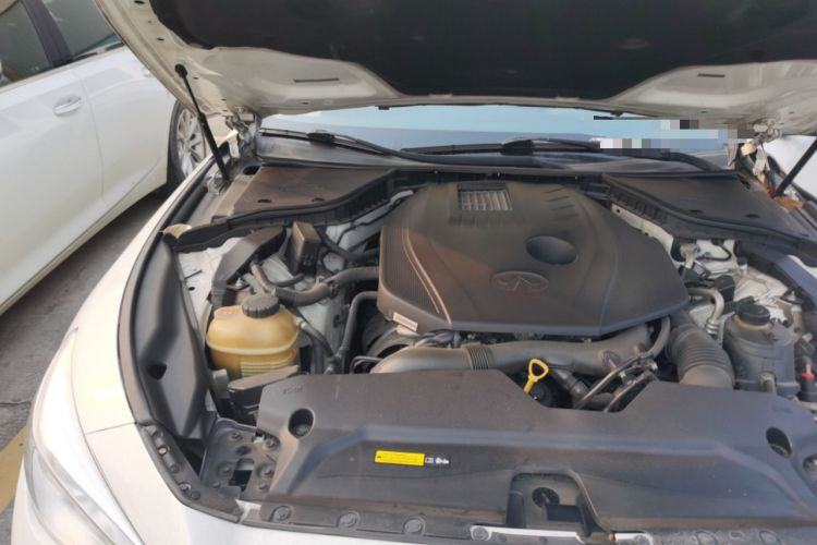 Used Infiniti Q50L 2015 2.0T Comfort Edition Engine Bay Right