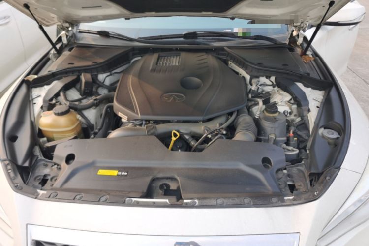 Used Infiniti Q50L 2015 2.0T Comfort Edition Engine Bay