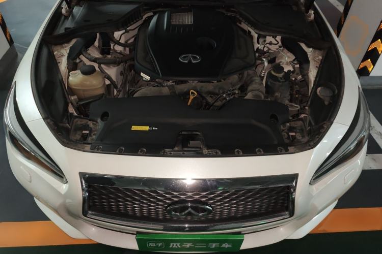 Used Infiniti Q50L 2015 2.0T Enjoyment Edition Engine Bay