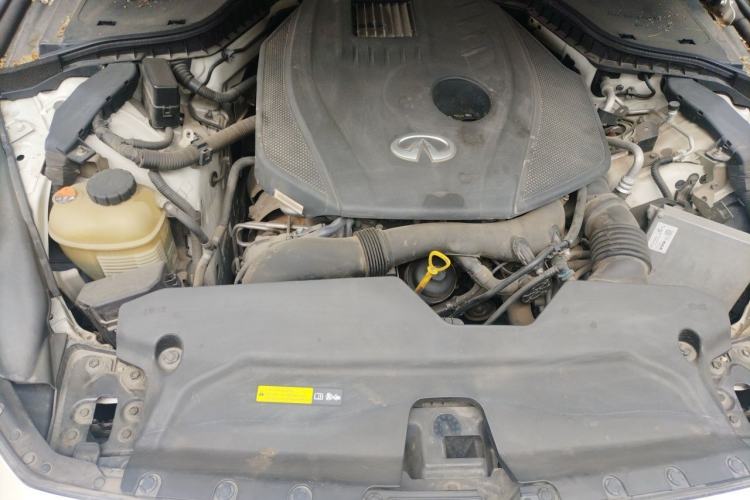 Used Infiniti Q50L 2015 2.0T Sport Edition Engine Bay