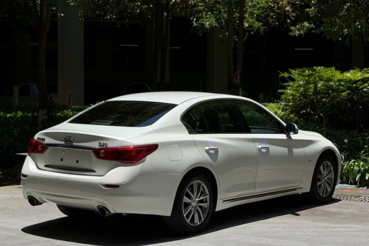 Used Infiniti Q50L 2015 2.0T Enjoyment Edition Exterior 6
