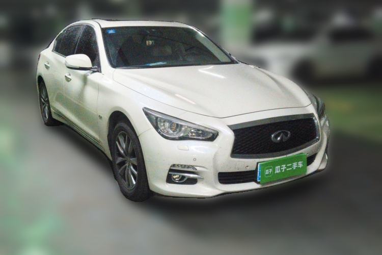 Used Infiniti Q50L 2015 2.0T Enjoyment Edition Front Right 45 Deg