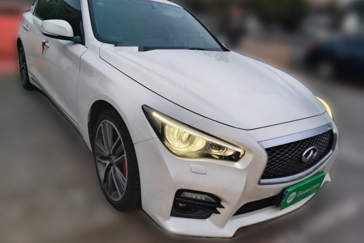 Used Infiniti Q50L 2015 2.0T Sport Edition Front Right 45 Deg