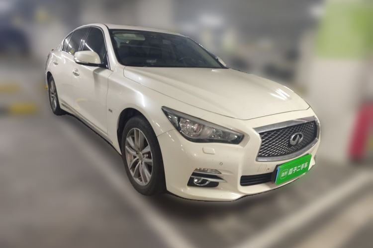 Used Infiniti Q50L 2015 2.0T Enjoyment Edition Front Right 45 Deg