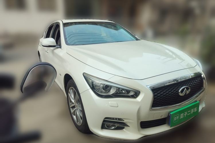 Used Infiniti Q50L 2015 2.0T Enjoyment Edition Front Right 45 Deg