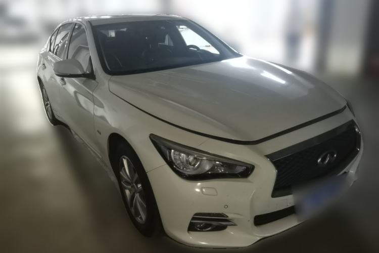 Used Infiniti Q50L 2015 2.0T Enjoyment Edition Front Right 45 Deg