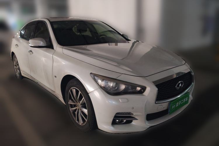 Used Infiniti Q50L 2015 2.0T Enjoyment Edition Front Right 45 Deg