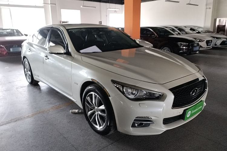 Used Infiniti Q50L 2015 2.0T Enjoyment Edition Front Right 45 Deg