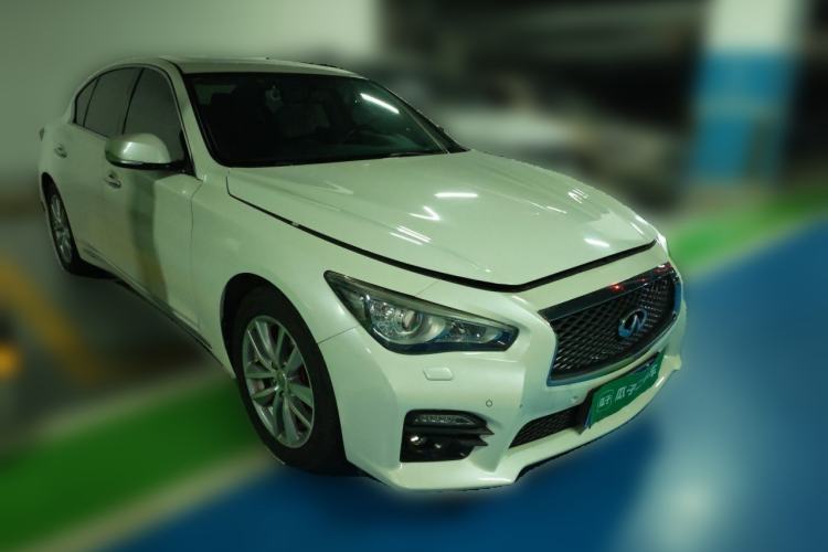 Used Infiniti Q50L 2015 2.0T Enjoyment Edition Front Right 45 Deg