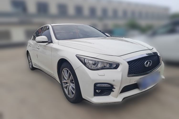 Used Infiniti Q50L 2015 2.0T Enjoyment Edition Front Right 45 Deg