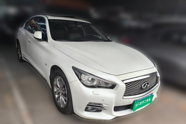 Used Infiniti Q50L 2015 2.0T Enjoyment Edition Front Right 45 Deg