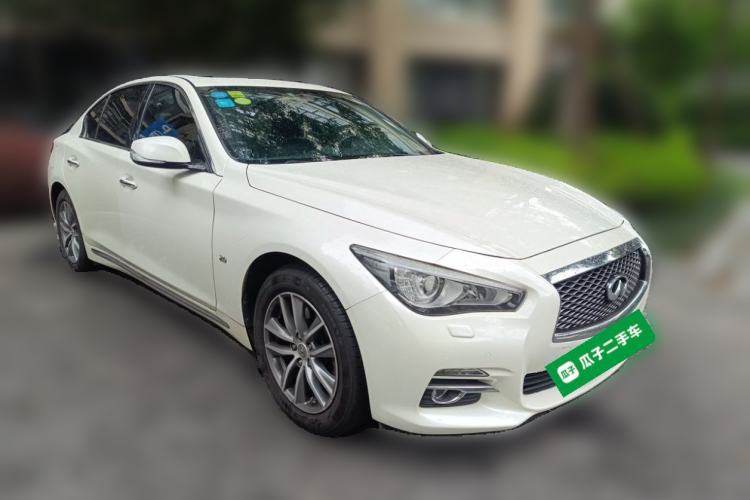 Used Infiniti Q50L 2015 2.0T Enjoyment Edition Front Right 45 Deg