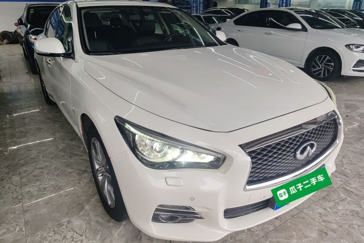 Used Infiniti Q50L 2015 2.0T Enjoyment Edition Front Right 45 Deg