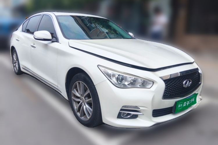 Used Infiniti Q50L 2015 2.0T Comfort Edition Front Right 45 Deg