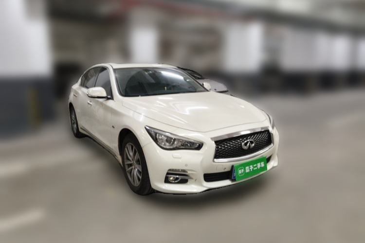Used Infiniti Q50L 2015 2.0T Enjoyment Edition Front Right 45 Deg