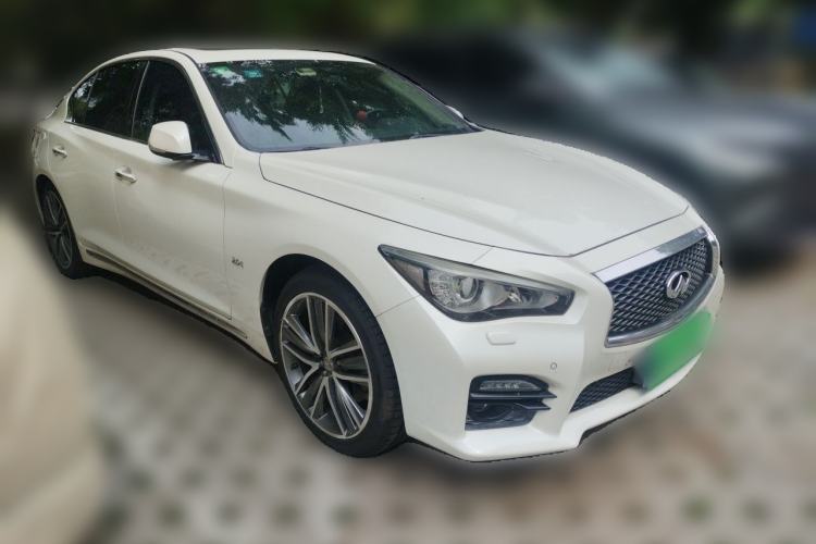 Used Infiniti Q50L 2015 2.0T Sport Edition Front Right 45 Deg