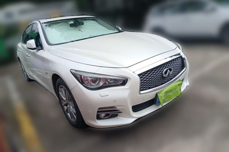 Used Infiniti Q50L 2015 2.0T Enjoyment Edition Front Right 45 Deg