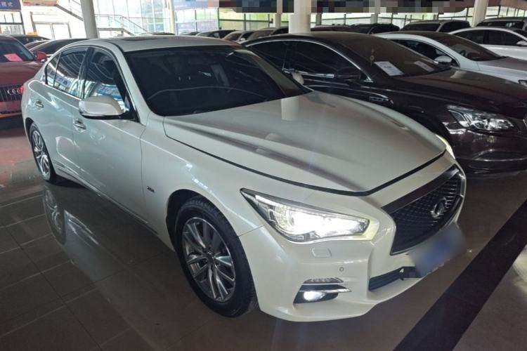 Used Infiniti Q50L 2015 2.0T Enjoyment Edition Front Right 45 Deg