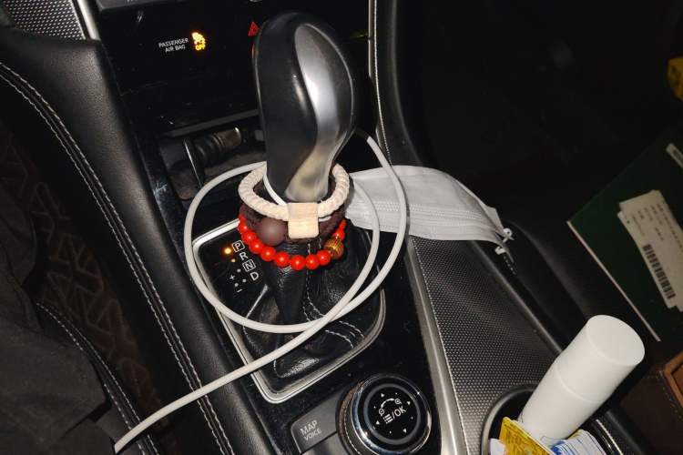 Used Infiniti Q50L 2015 2.0T Enjoyment Edition Gear Lever
