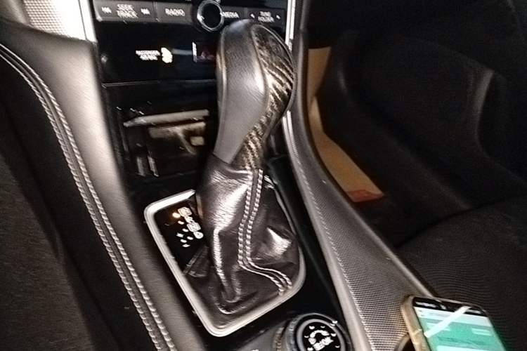 Used Infiniti Q50L 2015 2.0T Enjoyment Edition Gear Lever