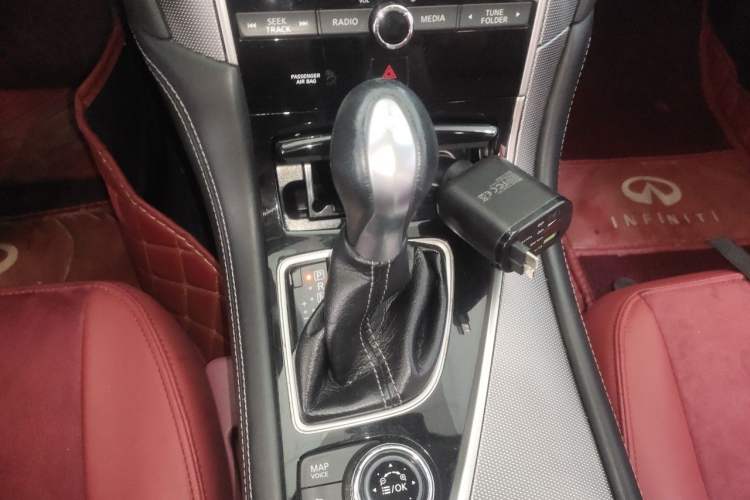 Used Infiniti Q50L 2015 2.0T Enjoyment Edition Gear Lever