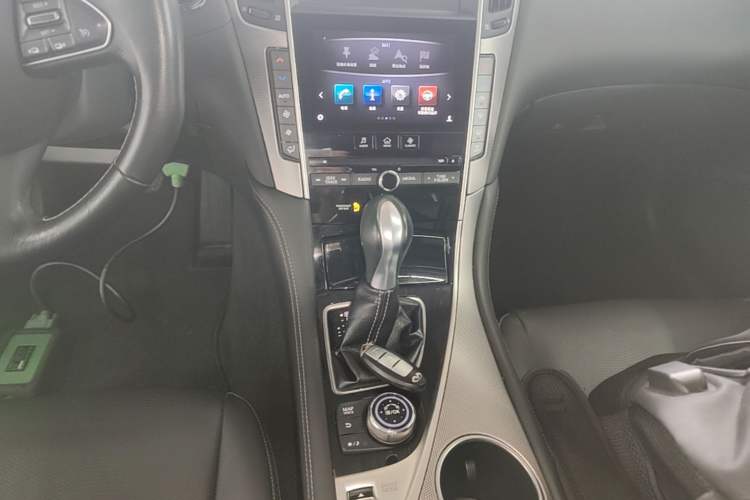 Used Infiniti Q50L 2015 2.0T Enjoyment Edition Gear Lever
