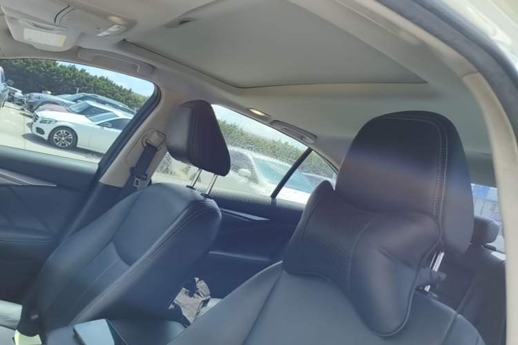 Used Infiniti Q50L 2015 2.0T Enjoyment Edition Headliner