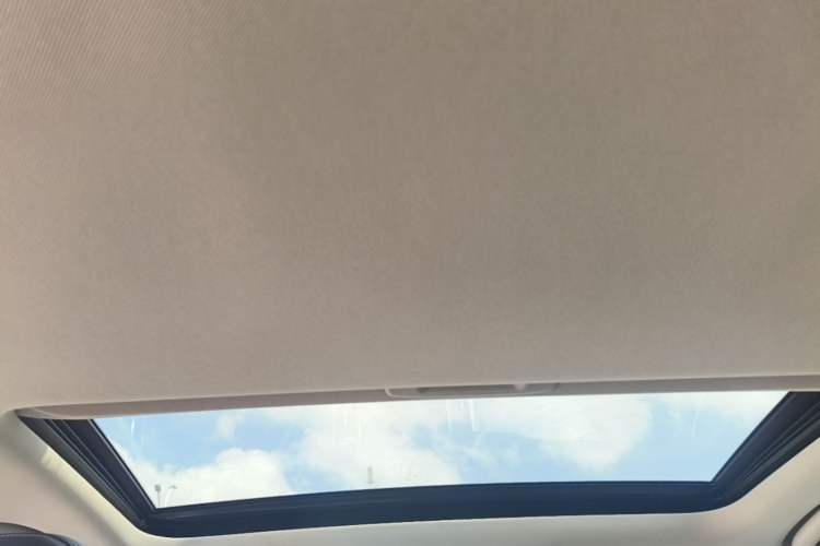 Used Infiniti Q50L 2015 2.0T Enjoyment Edition Headliner