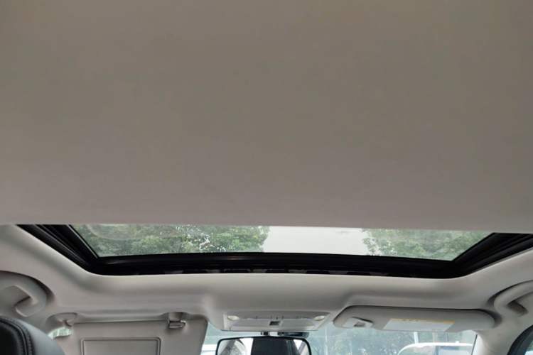 Used Infiniti Q50L 2015 2.0T Enjoyment Edition Headliner