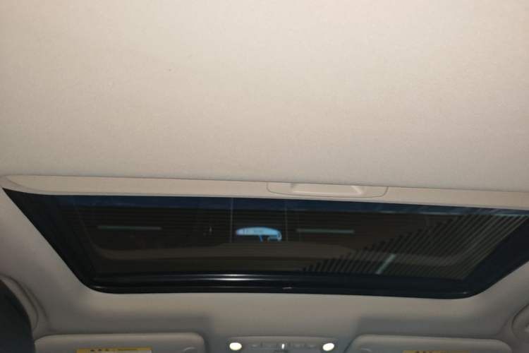Used Infiniti Q50L 2015 2.0T Enjoyment Edition Headliner