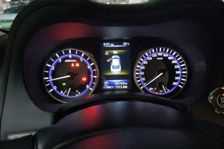 Used Infiniti Q50L 2015 2.0T Enjoyment Edition Instrument Cluster