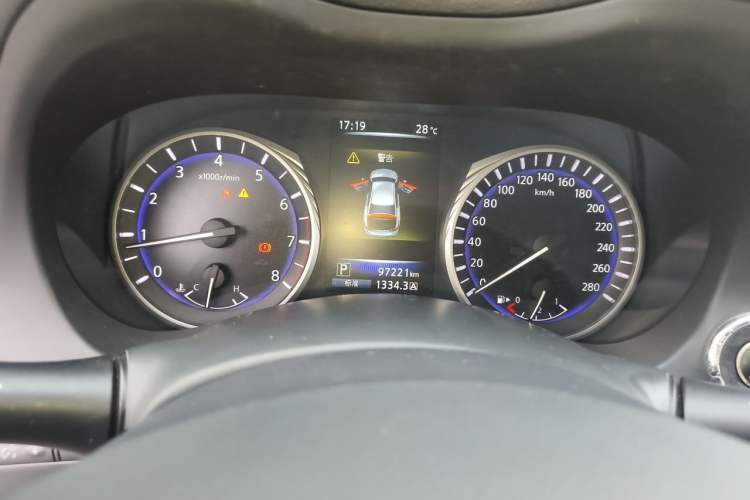 Used Infiniti Q50L 2015 2.0T Comfort Edition Instrument Cluster
