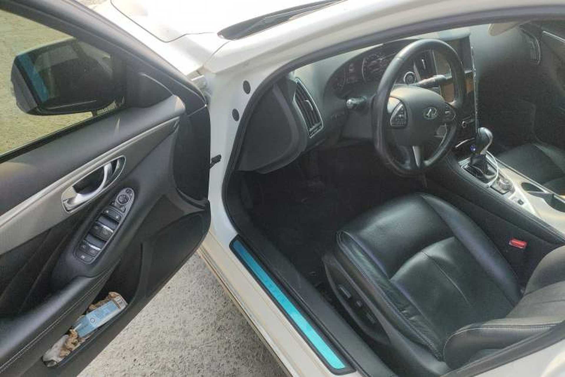 Used Infiniti Q50L 2015 2.0T Enjoyment Edition Interior 3