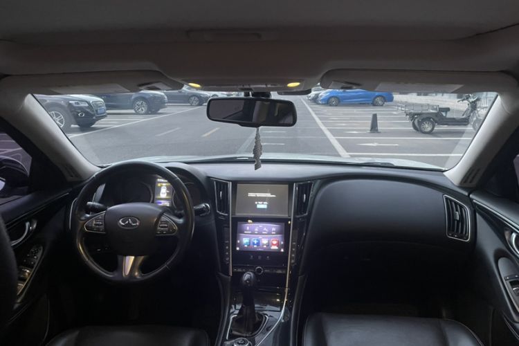 Used Infiniti Q50L 2015 2.0T Enjoyment Edition Interior 4